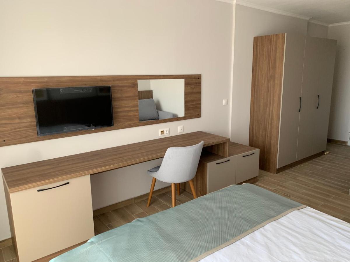 Cinema Hotel Primorsko Ngoại thất bức ảnh