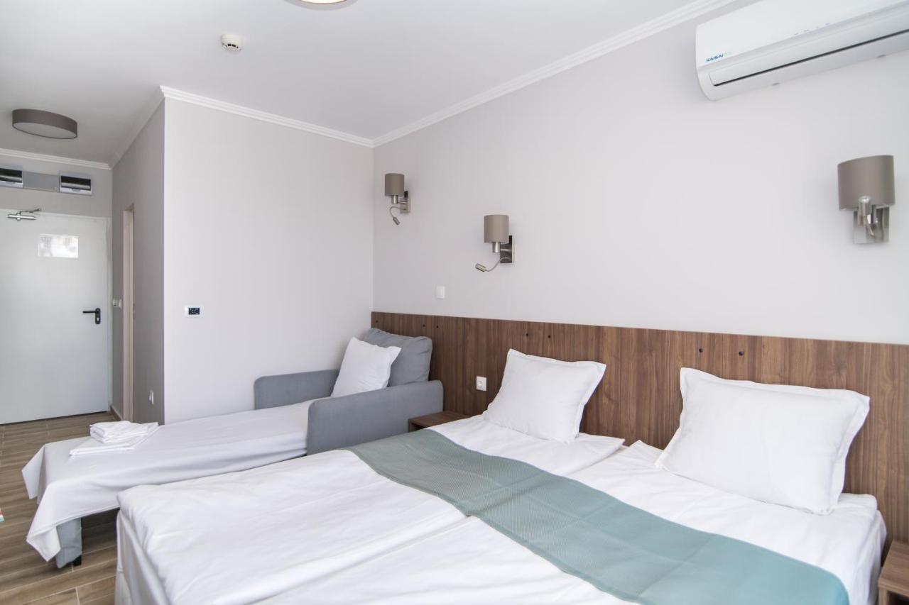 Cinema Hotel Primorsko Ngoại thất bức ảnh
