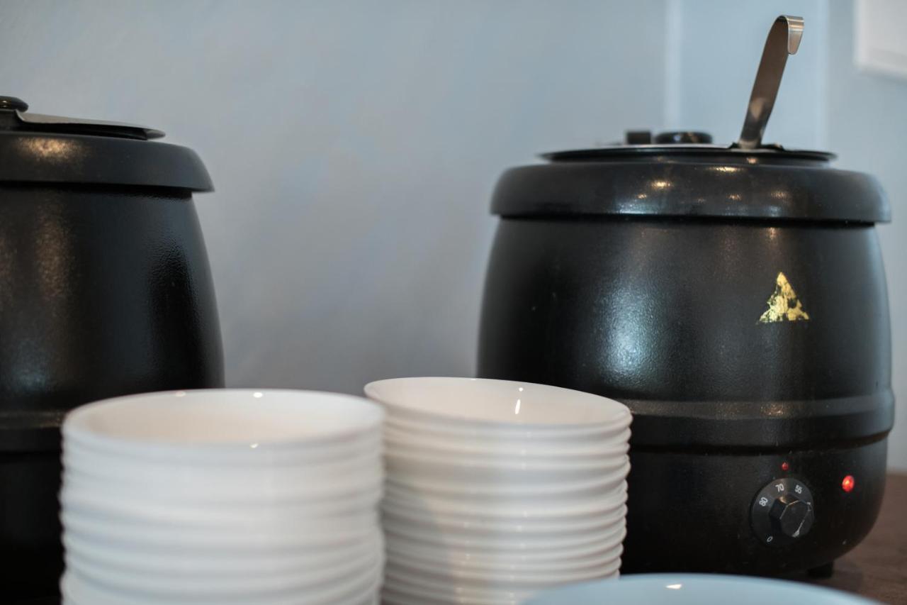 Cinema Hotel Primorsko Ngoại thất bức ảnh