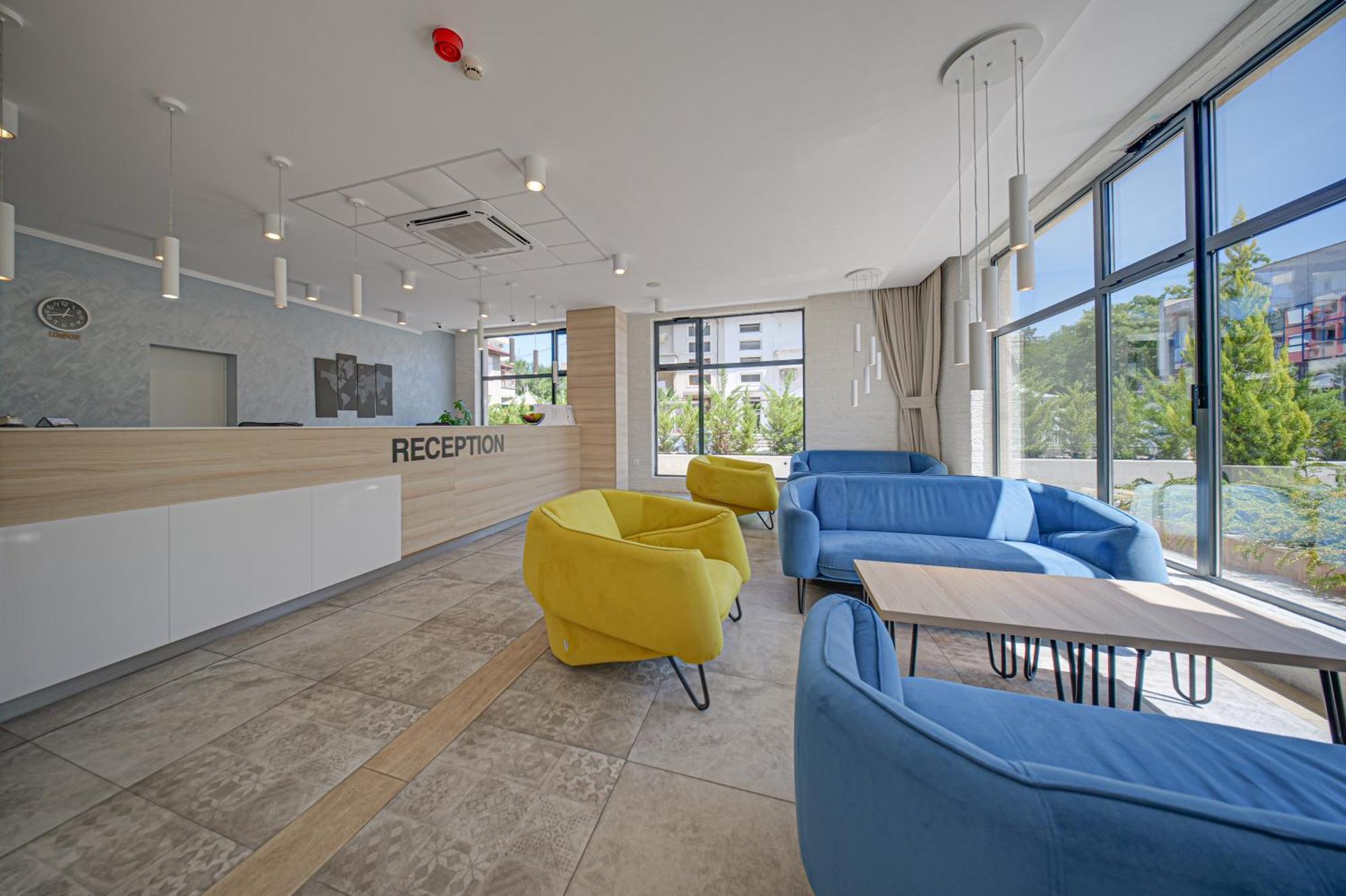 Cinema Hotel Primorsko Ngoại thất bức ảnh